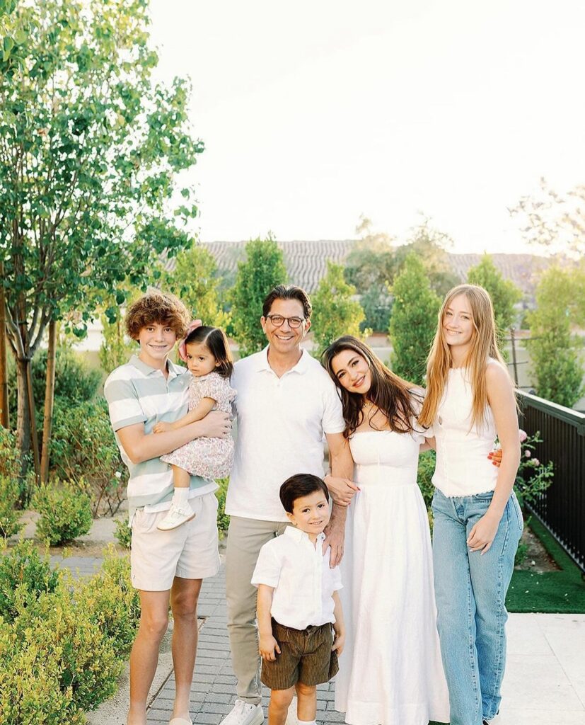 Dean Graziosi with his family