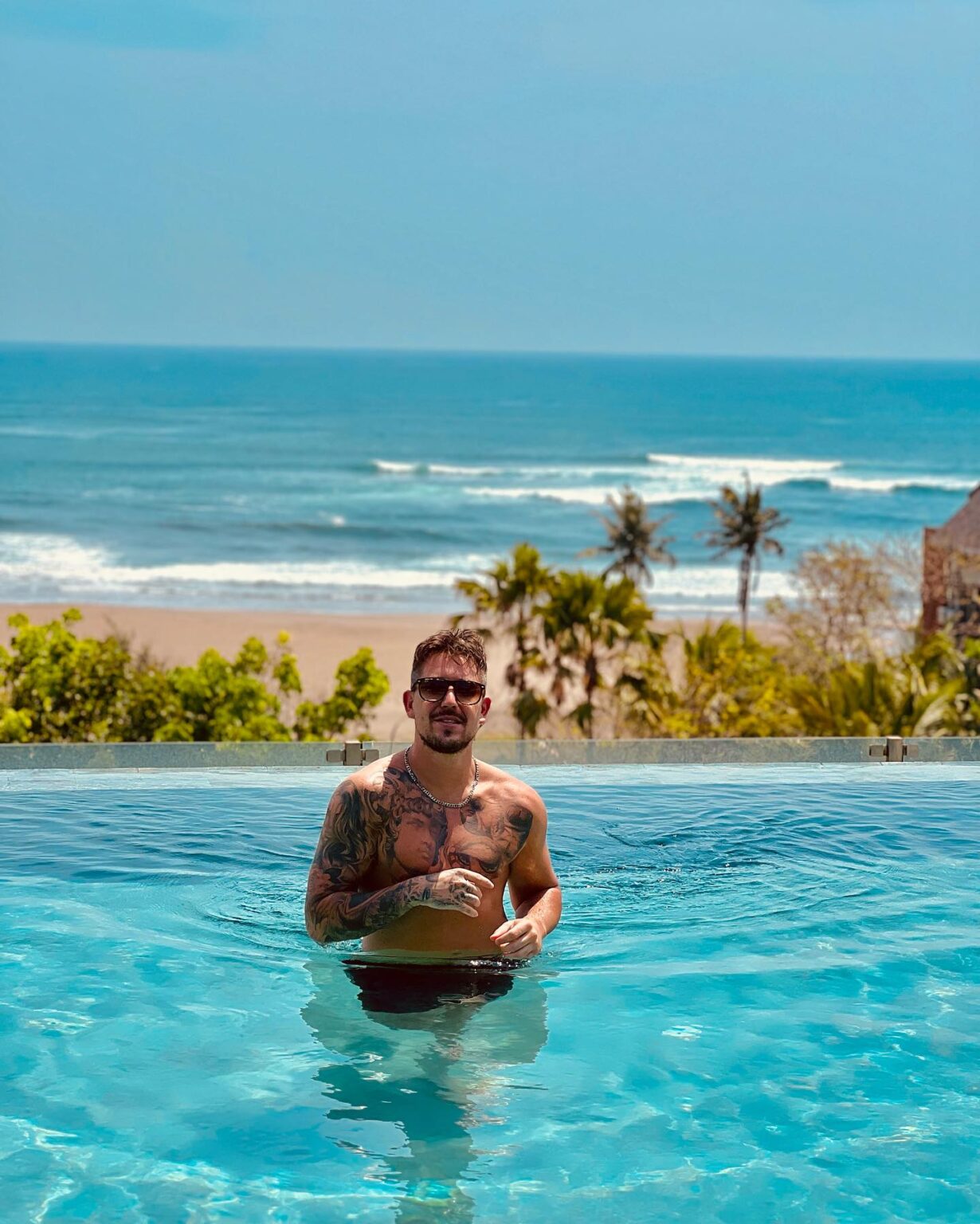 Who Is Ryan Pownall? Age, PillowTalk, Girlfriend & Net Worth Stylo Pops